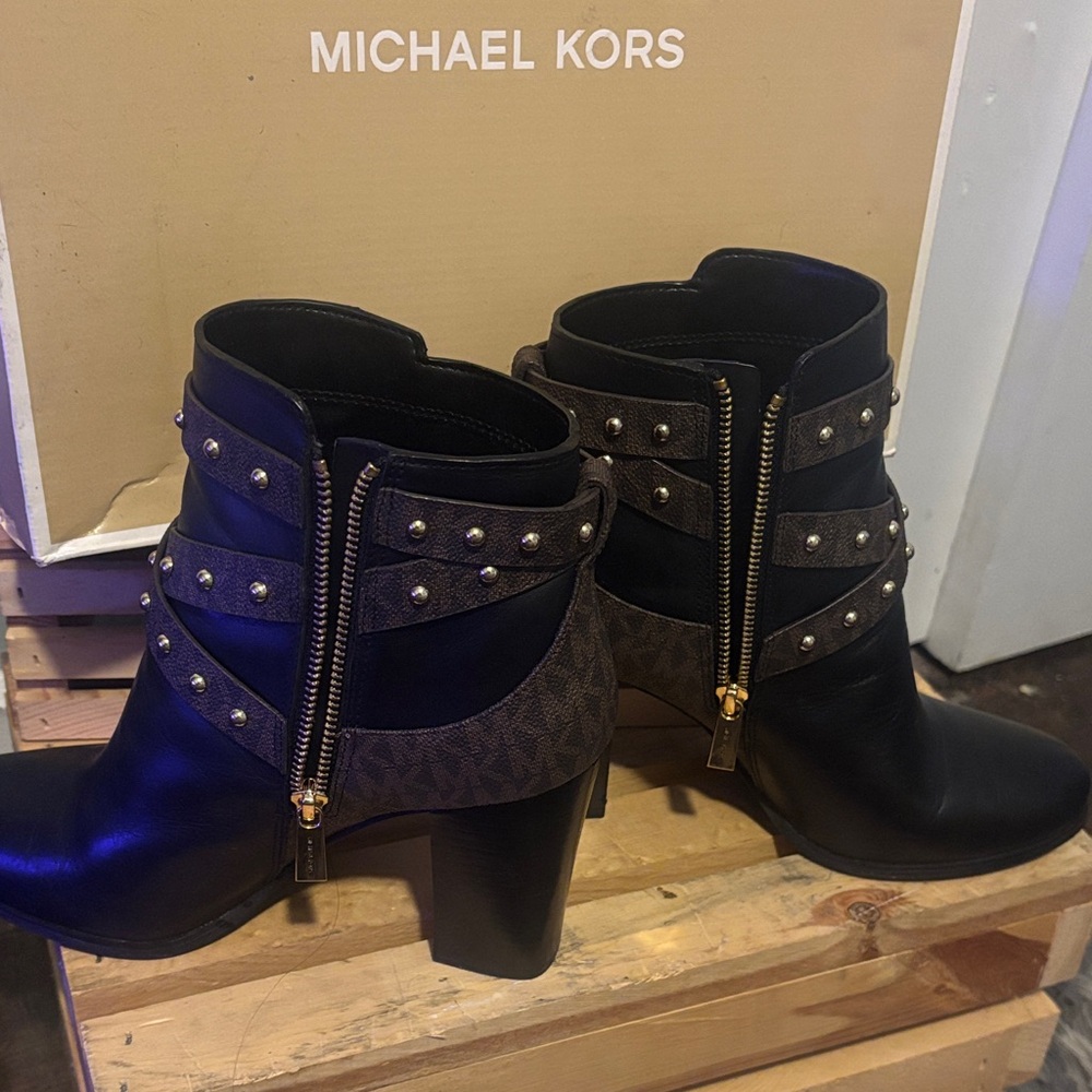 Michael Kors Black and Brown Heeled Boots - Picture 7 of 7